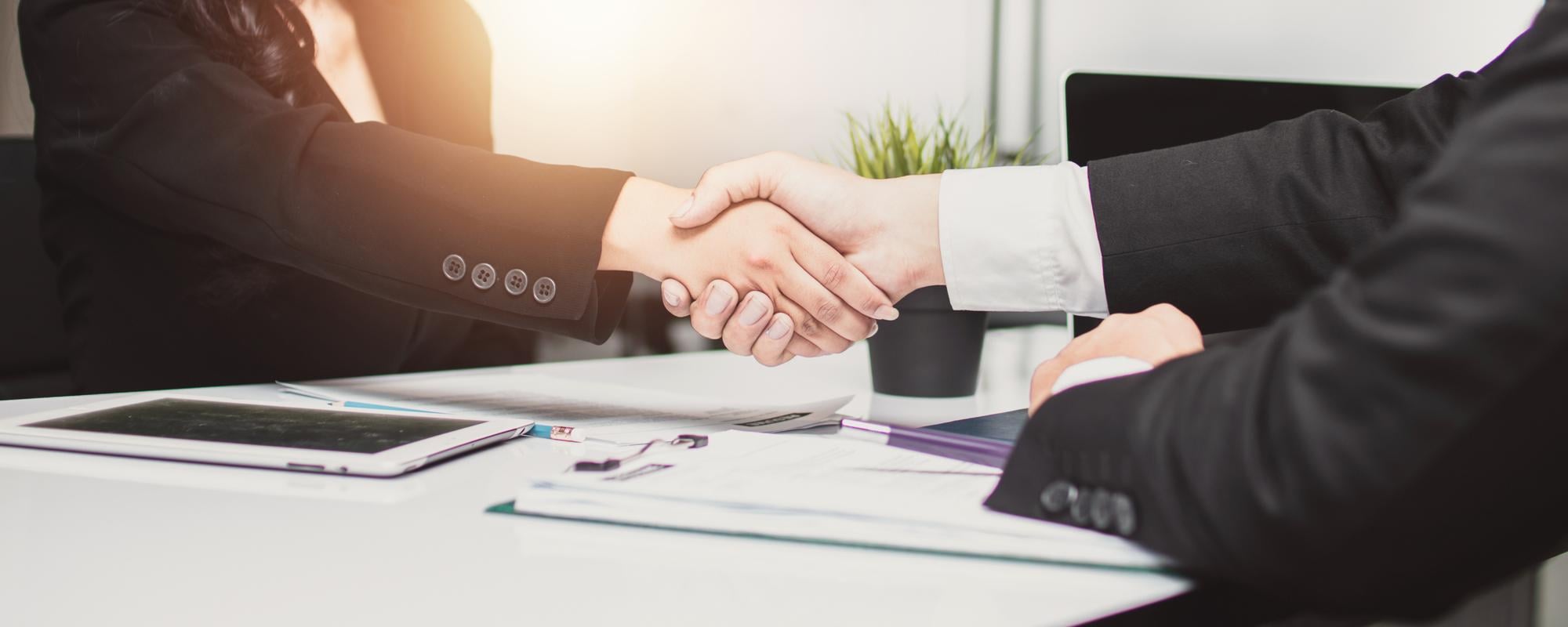 Why Human Support Still Matters in High-Stakes Customer Service - featured image